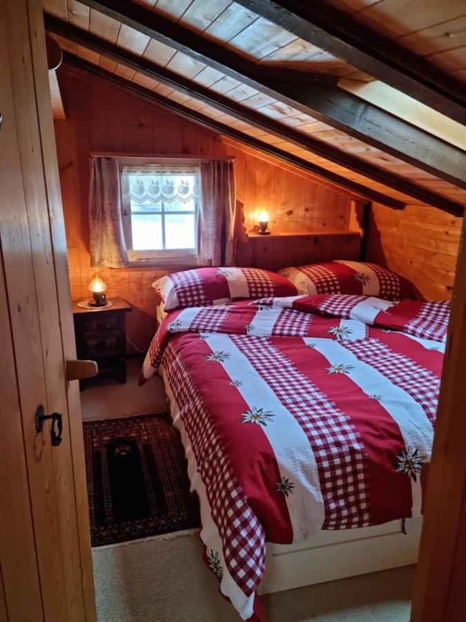 Chalet Am Sunne-Egge Auf Axalp Bei Brienz Exterior foto